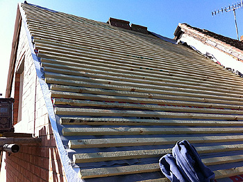Installation of the roofing laths